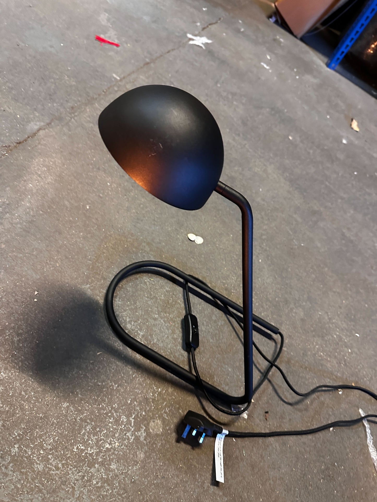 Metal table lamp