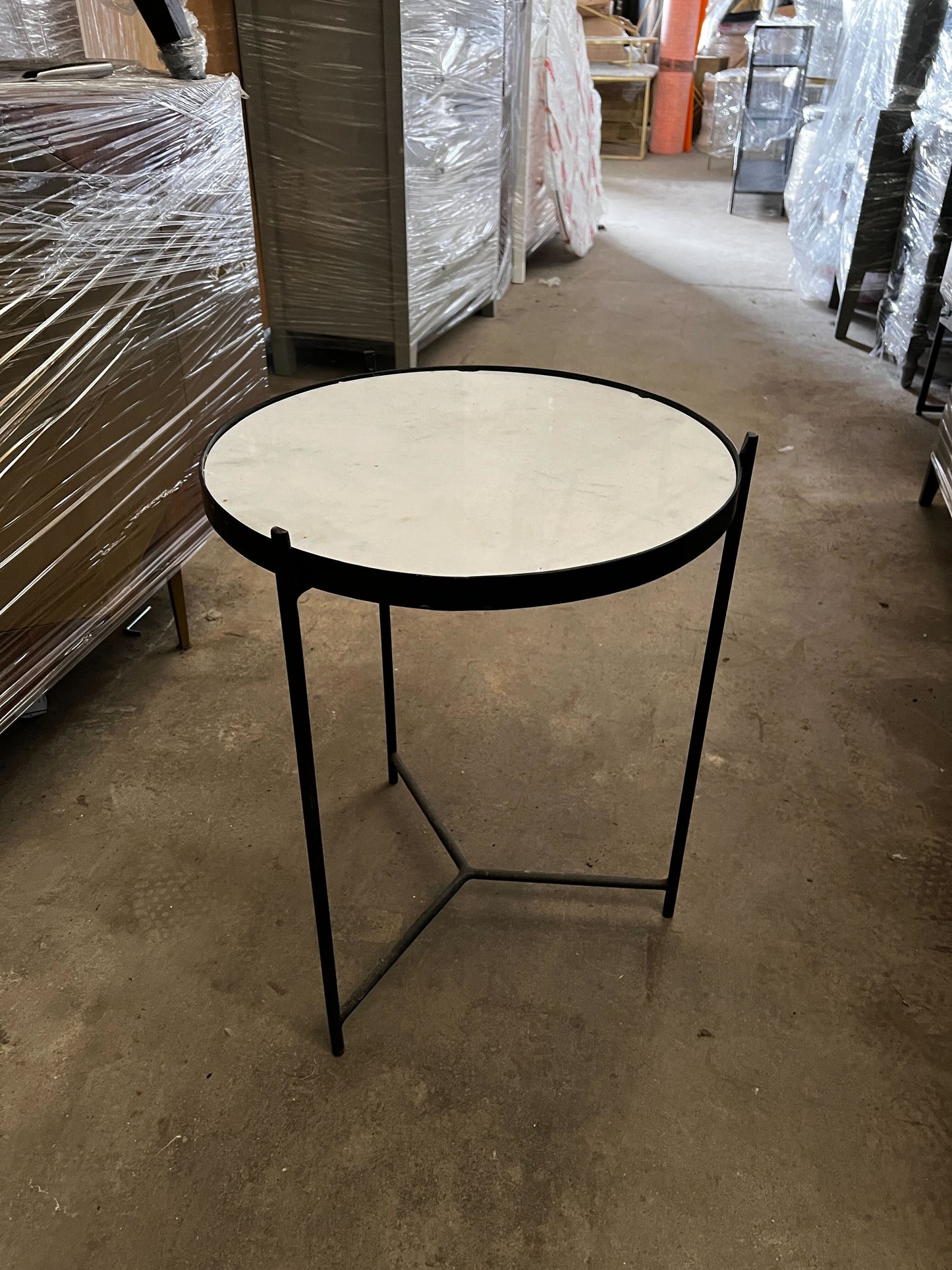 Black and White Aravali Side Table, 43x54cm