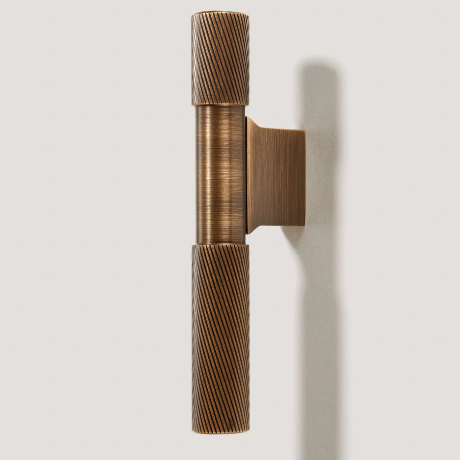 SCOTT Swirled Handle - Antique Brass