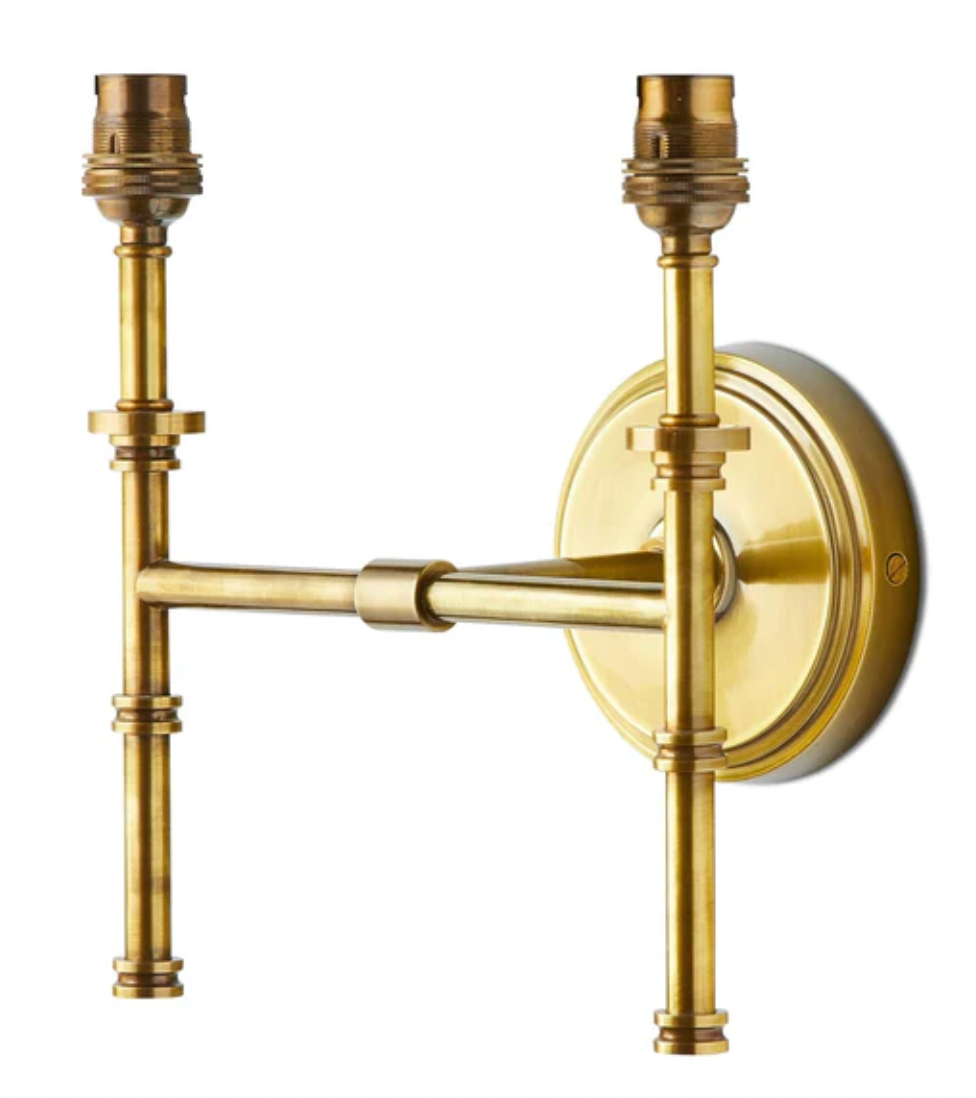 Double chukka wall fitting in Antiqued Brass