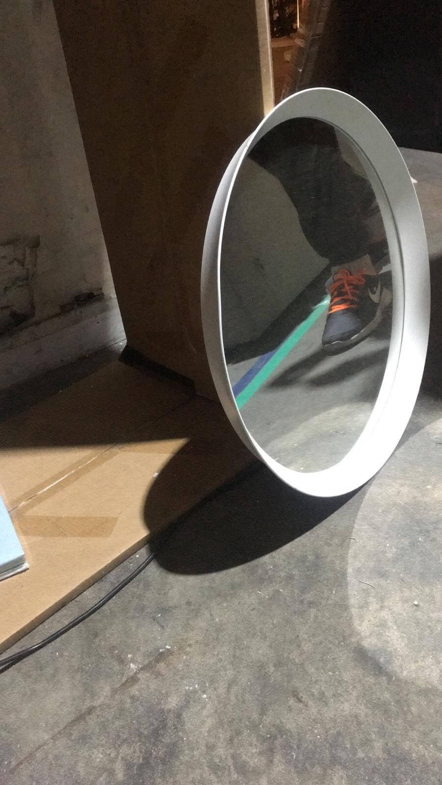 White Round Mirror
