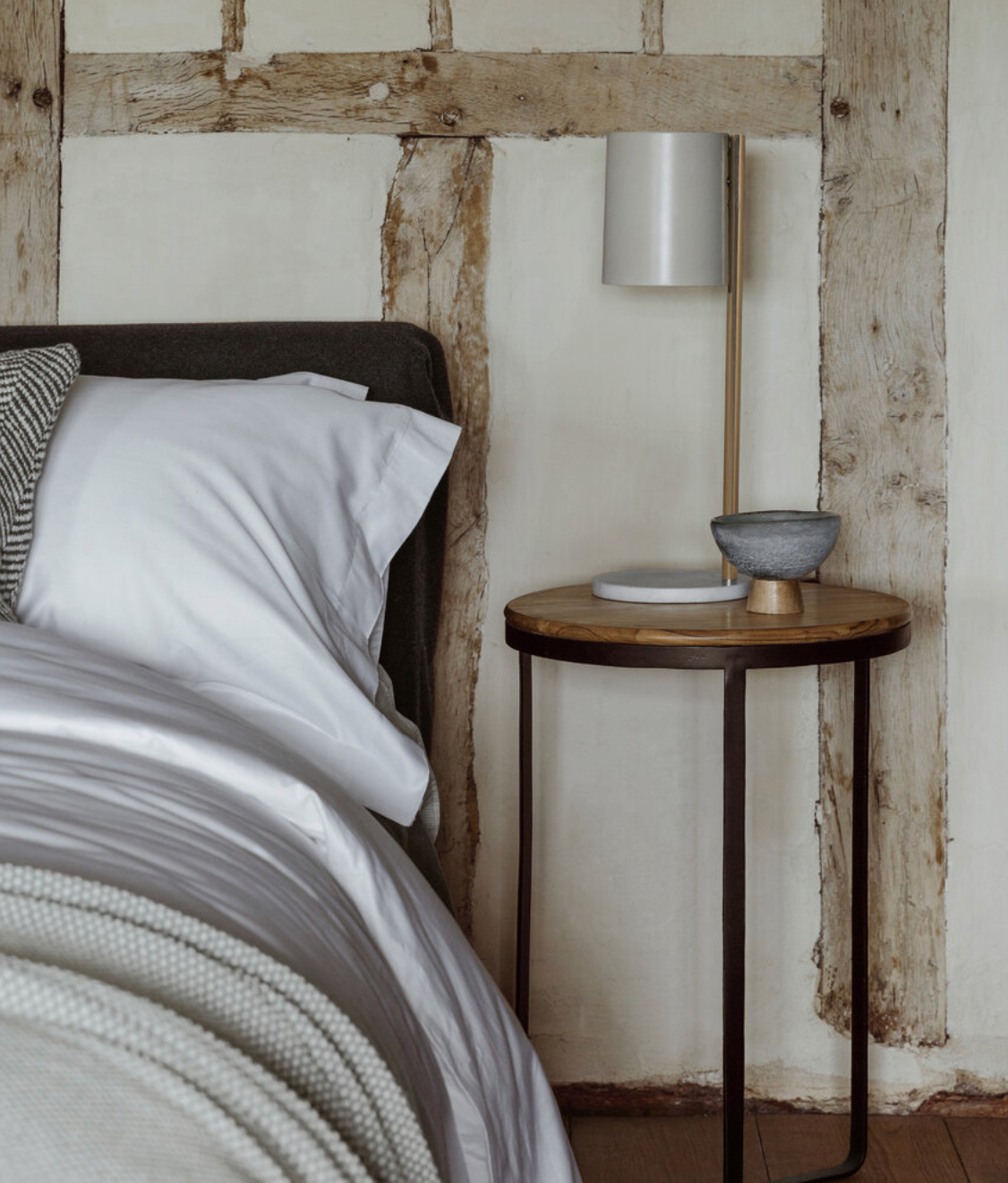 Retreat Cylinder Lamp - Matt Cream, 18x18x51cm