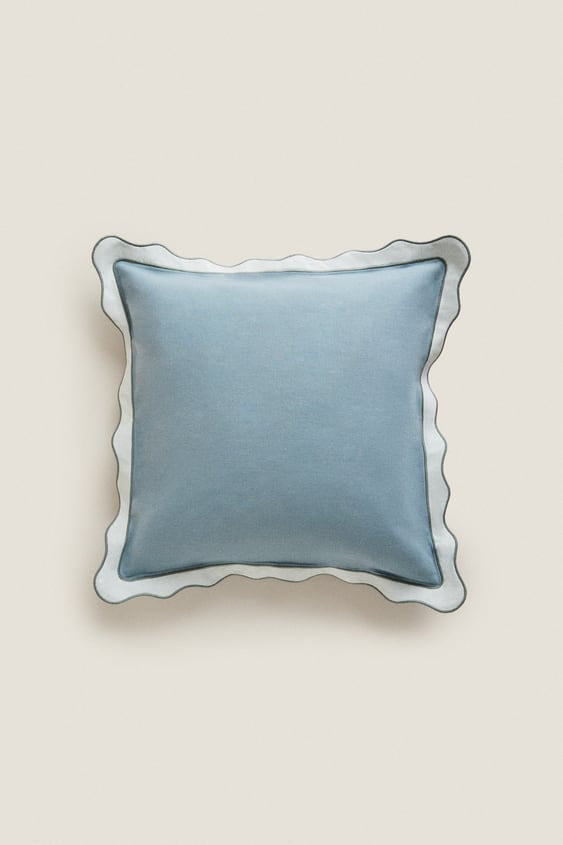 SCALLOPED CUSHION COVER