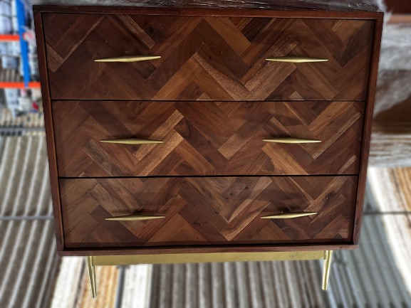 Walnut Chest of Drawer, 85x80x43cm