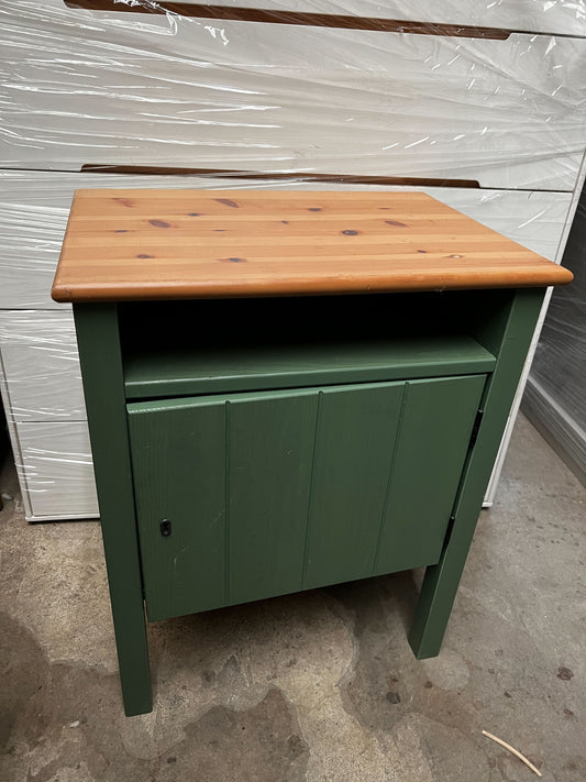 Shaker Style Bedside Cabinet, Green Wash & Oak, 49x35x63cm