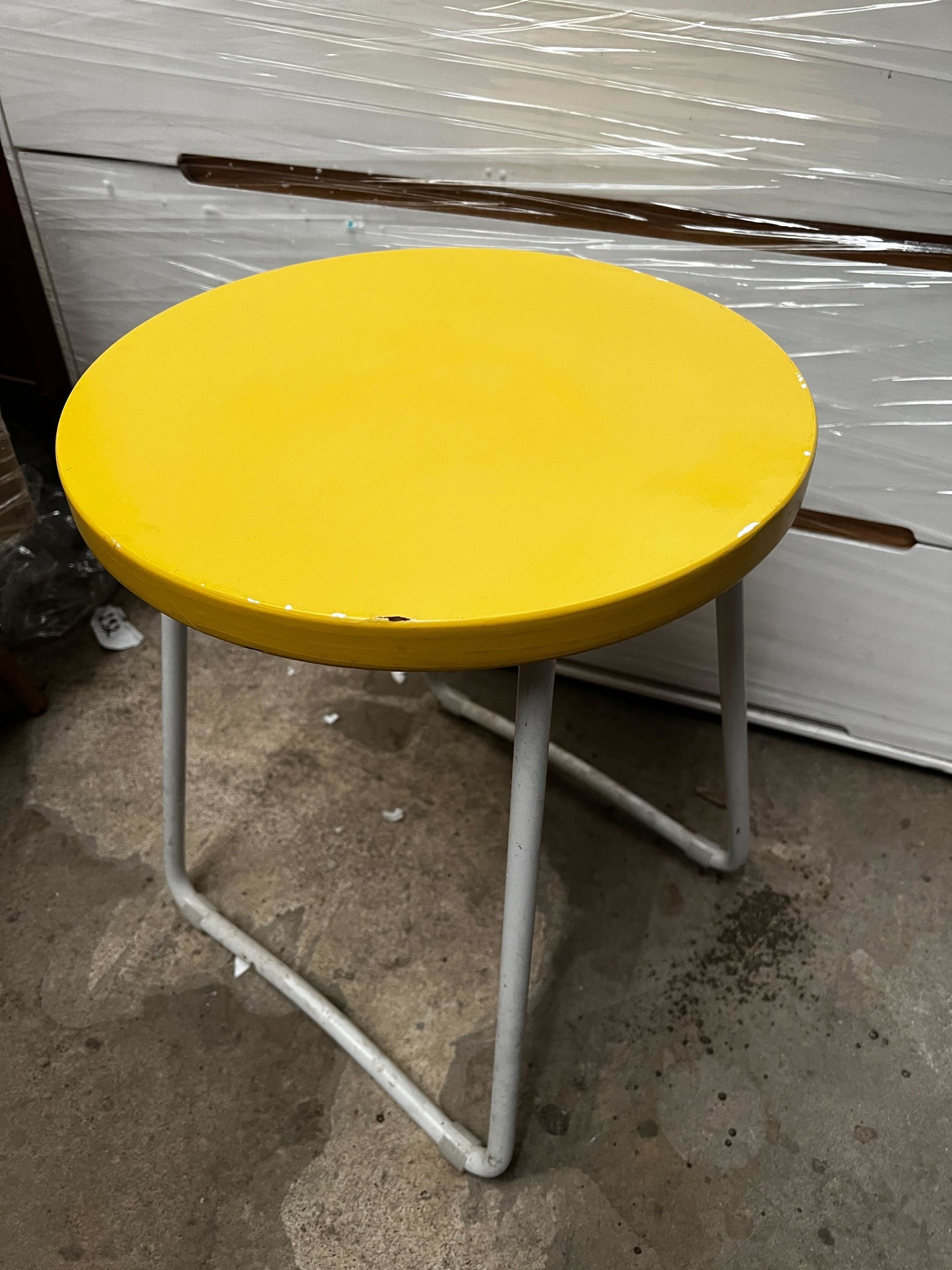 Yellow Side Table, 35x43cm