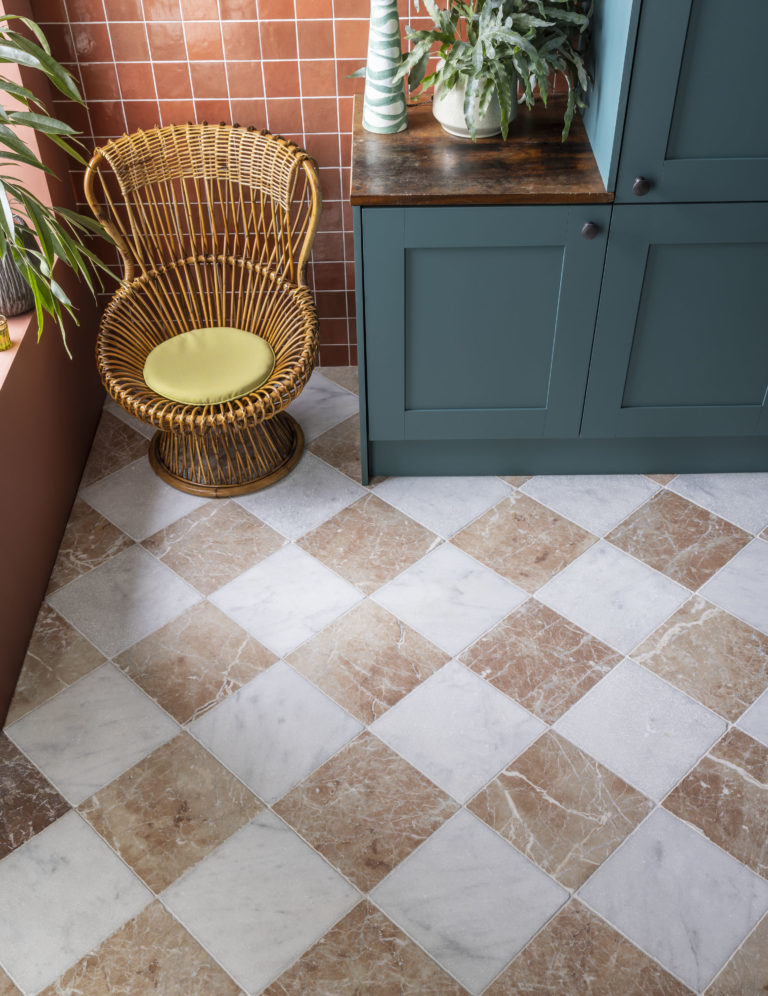 Classic Rosso Di Scacchi Tumbled Marble, 400x400x12