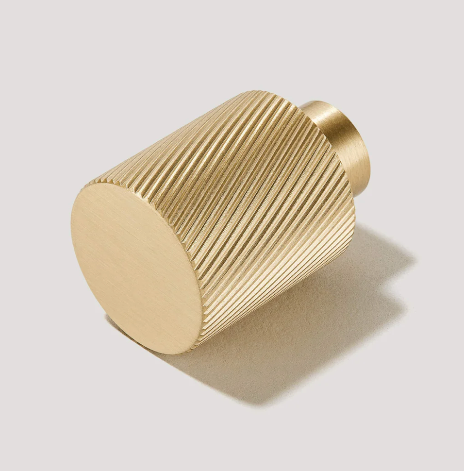 Sadler Swirled Knob - Brass