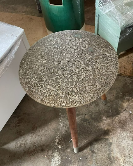 Round Side Table with Table top carving and Wooden legs