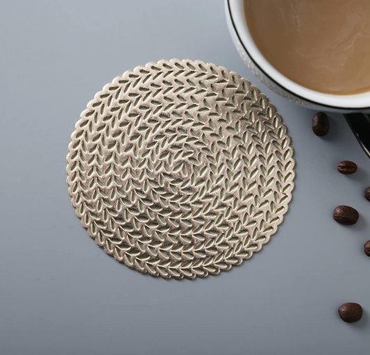 LAIYOHO 6 Pieces Coasters PVC Insulation Pads Mats Hollowed-Out Round Coasters for Home and Kitchen Resistant Use(Gold)