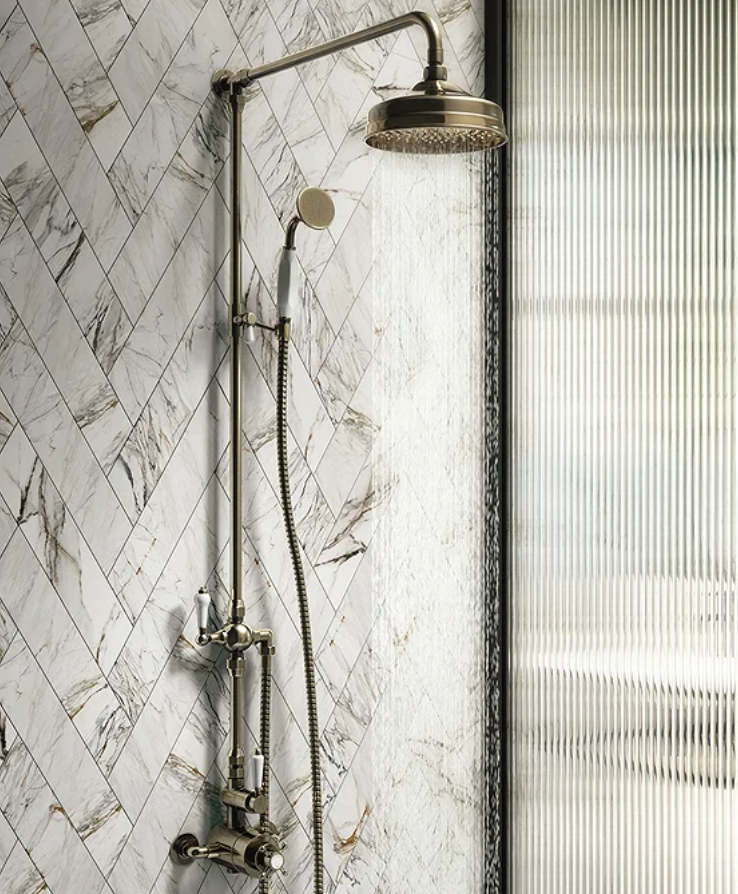 Chatsworth 1928 Antique Brass Exposed Valve incl. Rigid Riser Kit, Diverter, 8" Rose + Handset