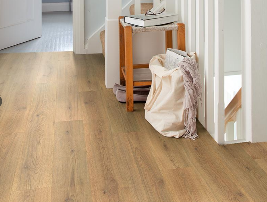Series Woods 8mm Laminate Flooring Nature Oak