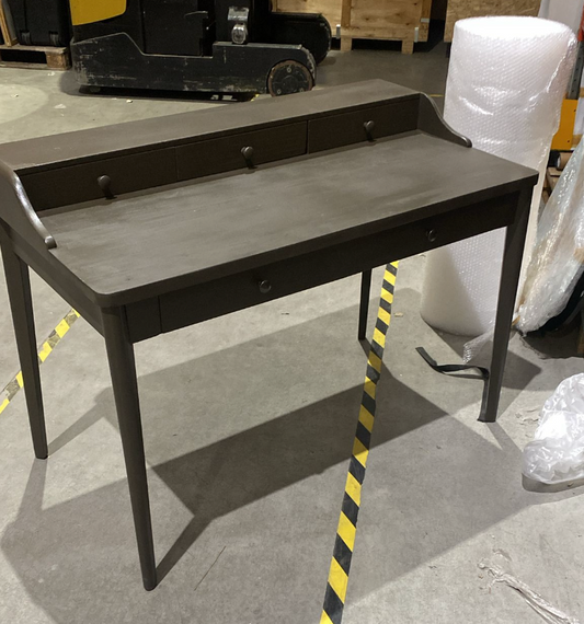 Peekaboo Desk, 86x122x65cm