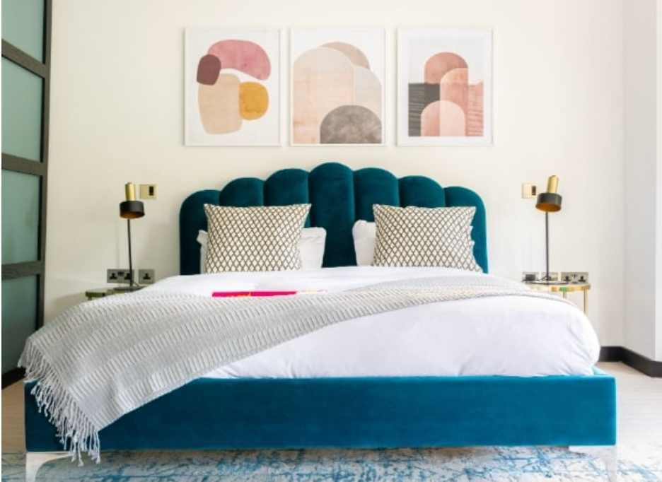 TEAL SCAALLOP KING BED, 0x150x0cm