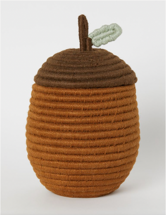 Basket with a lid
