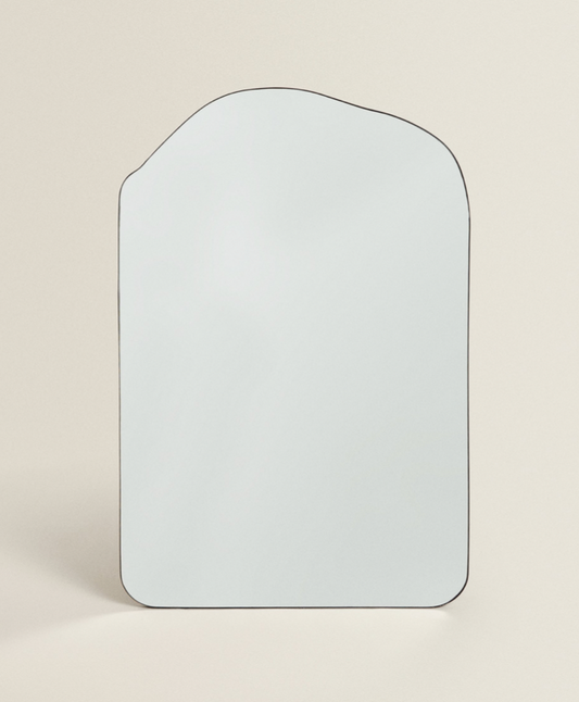 IRREGULAR-SHAPED MIRROR
