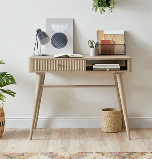 Priya Desk