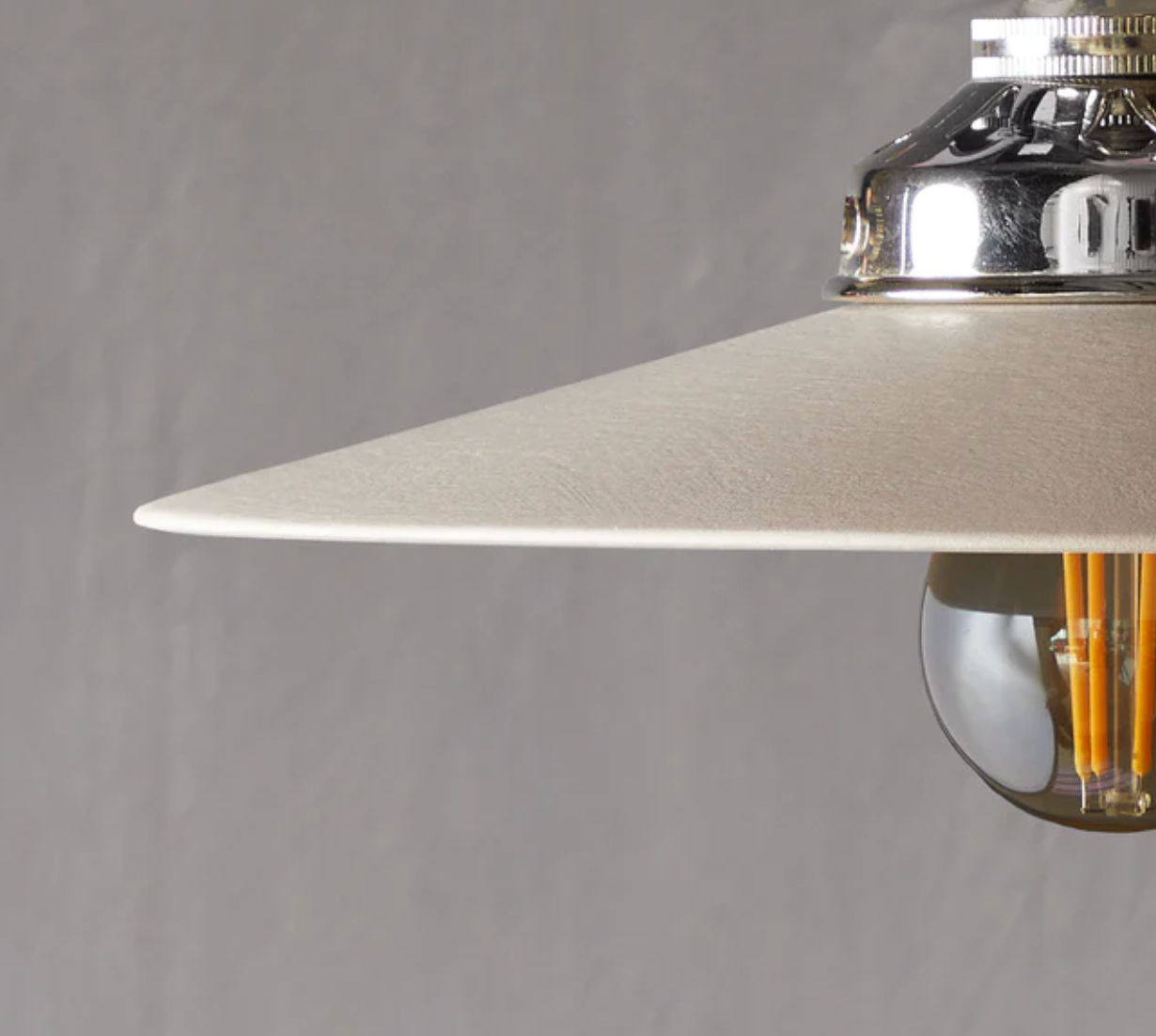 Cecilia eramic shade in natural plaster, 4x22.5cm